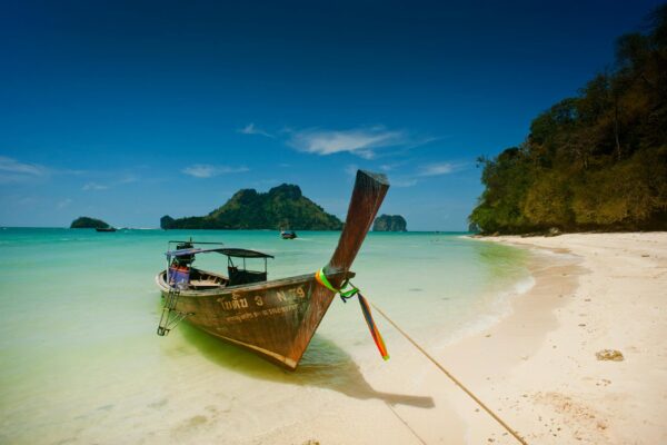 Extravagant Hong & 4 Island Private Tour by Luxury Longtail Boat, Krabi