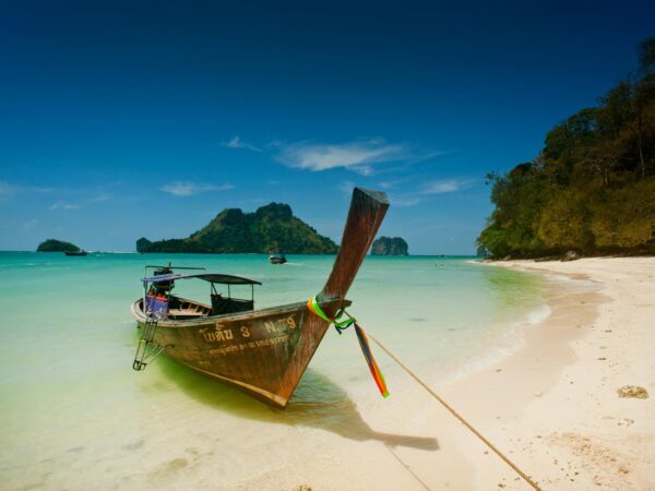 Extravagant Hong & 4 Island Private Tour by Luxury Longtail Boat, Krabi